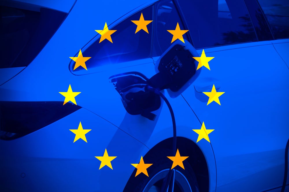 3 European Auto Giants Consider Joining Forces To Tackle The Might Of Tesla And Chinese EV Rivals - Stellantis (NYSE:STLA), Volkswagen (OTC:VWAGY)