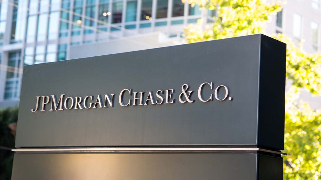 JPM stock - Jamie Dimon Is Selling JPMorgan (JPM) Stock. Should You?