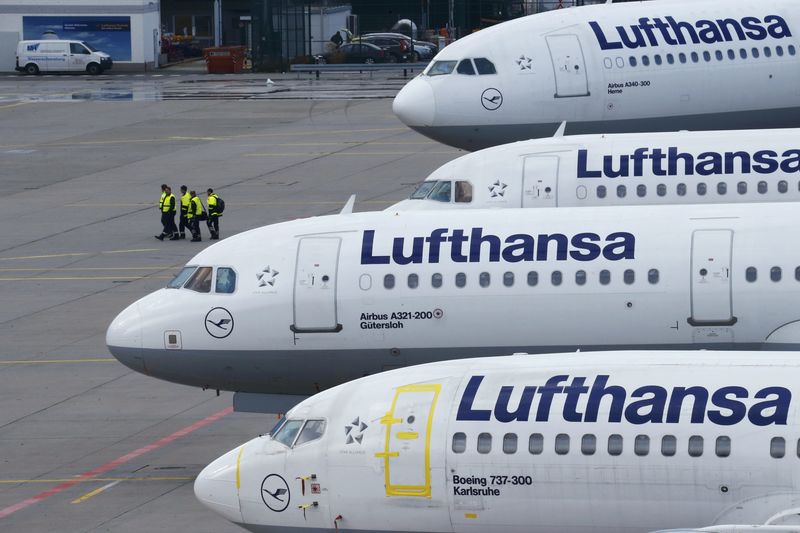 Lufthansa shares dip after airline unveils executive board overhaul