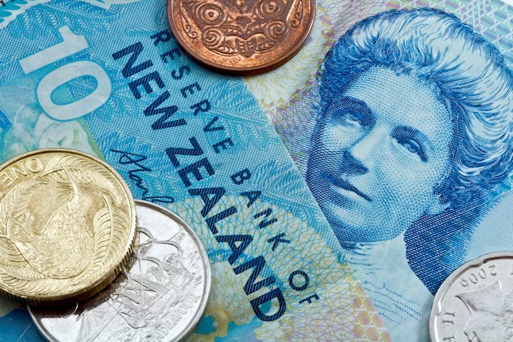 NZD/USD plummets to over one-week low, bears eye 0.6100 mark after RBNZ