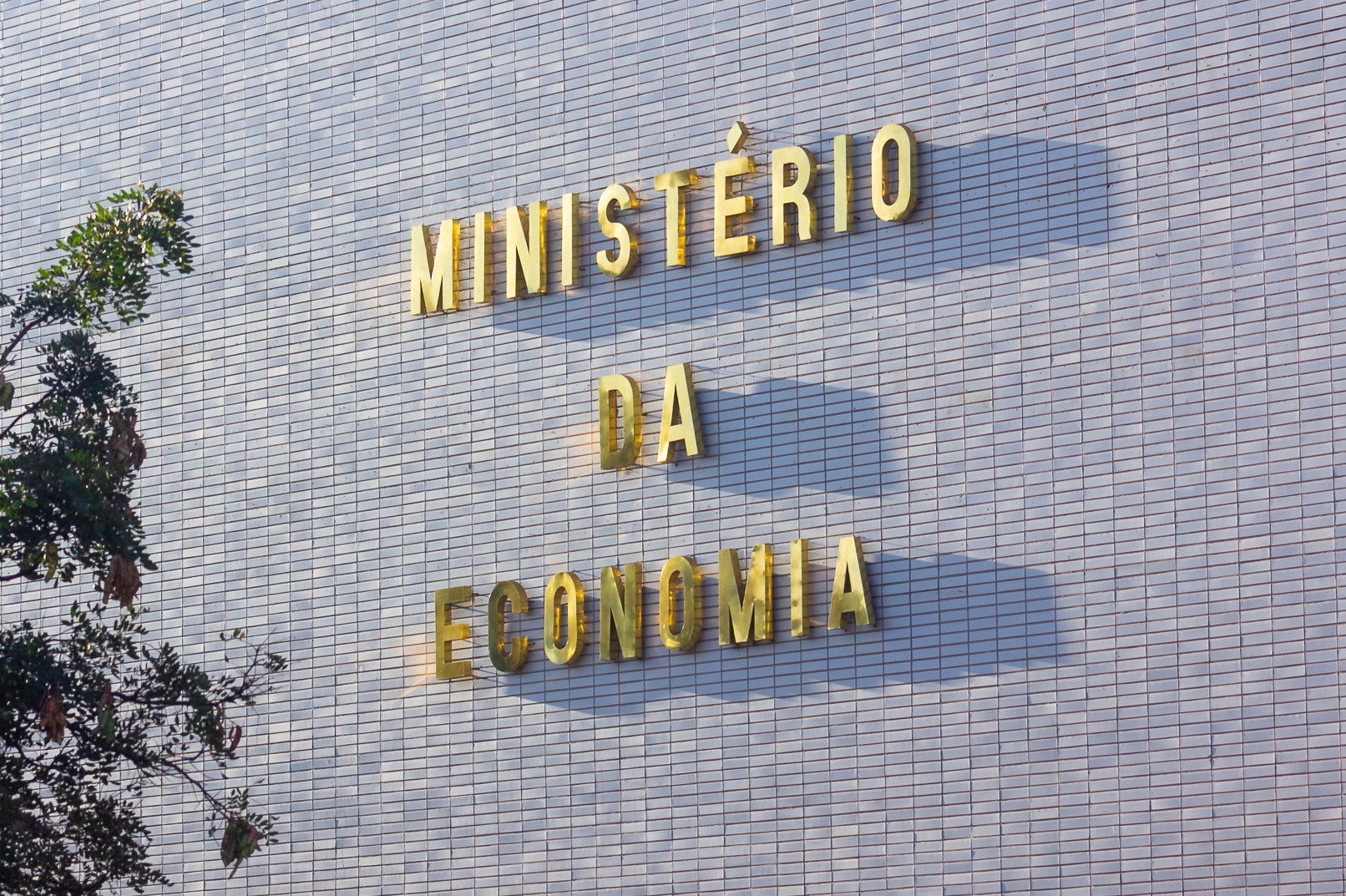 Brazil central government primary deficit jumps 37.7% in February By Reuters