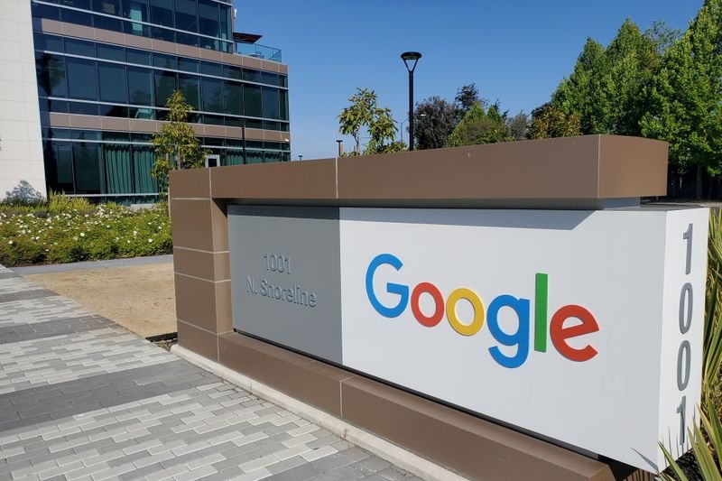 Equinix hires Google Cloud executive as CEO By Reuters