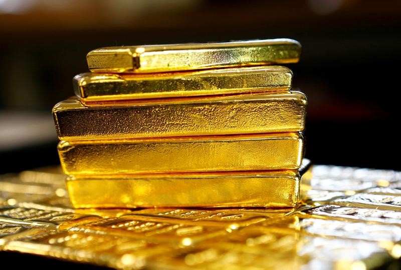 Gold surges to record highs above $2,160 as Powell touts rate cuts
