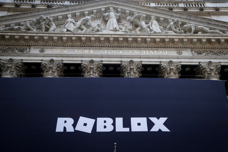 Roblox stock maintains Perform rating after mixed event trends