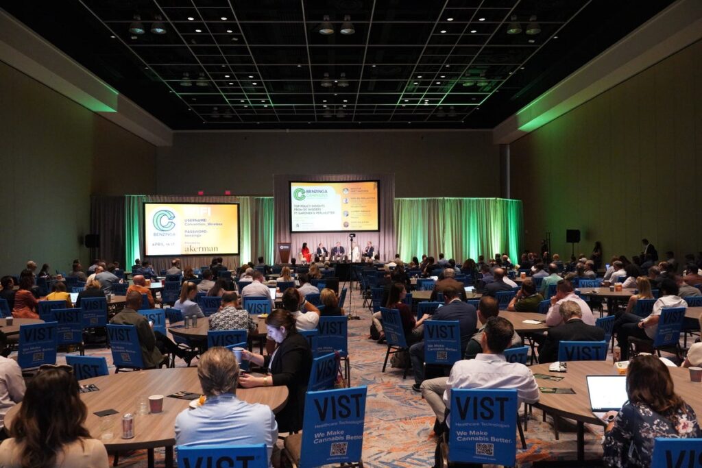 Inside The Top Cannabis Business Conference In America: High Expectations For Reform, The Future Of Banking And Taxes - Curaleaf Holdings (OTC:CURLF), WM Tech (NASDAQ:MAPS), Ayr Wellness (OTC:AYRWF), Village Farms Intl (NASDAQ:VFF)
