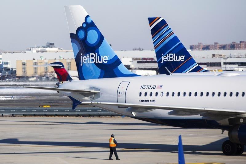 &copy; Reuters.  JetBlue Airways (JBLU) stock dips as revenue declines