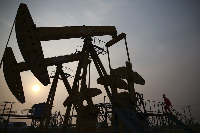Oil prices retreat as US crude build, rate cut concerns come to the fore By Reuters