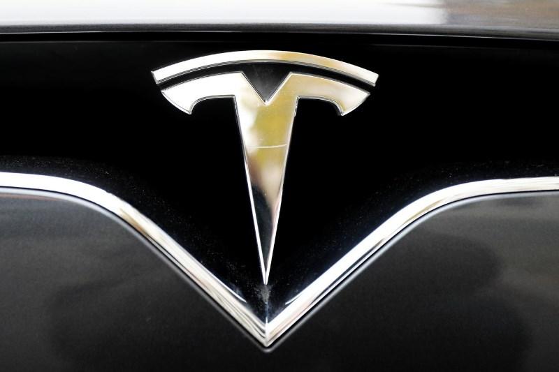 Tesla to lay off 693 employees in Nevada, government notice says